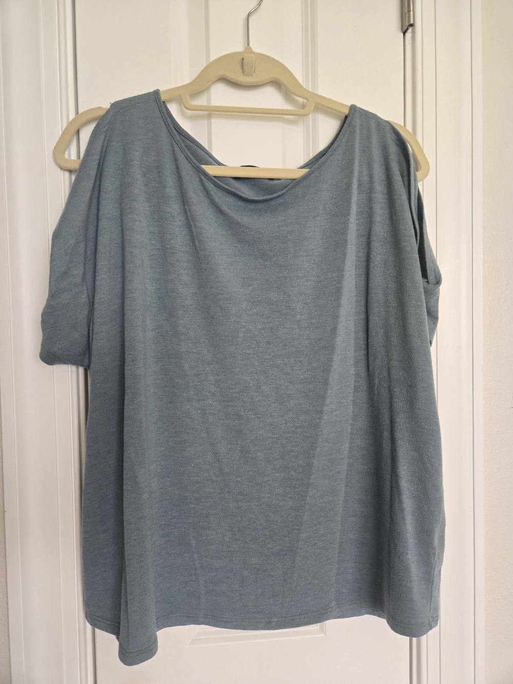 Cold-Shoulder Women’s Top in Dusty Blue